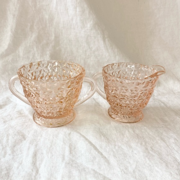 Jeannette Holiday Button and Bows Pink Depression Glass Creamer and Sugar 1940s - Picture 4 of 10